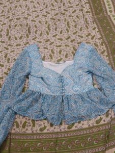 Chic Blue Floral Peplum Top