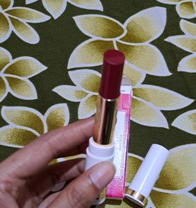 Myglamm Lit Creamy Matte Lipsticks
