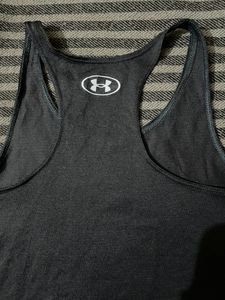 Under Armour Women vest