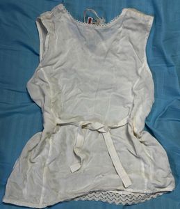 White Embroidered Sleeveless Kurta