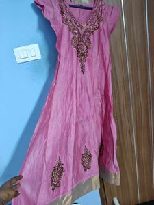 Elegant Pink Embroidered Kurta Set