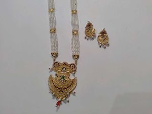 Elegant Pearl Necklace & Earring Set