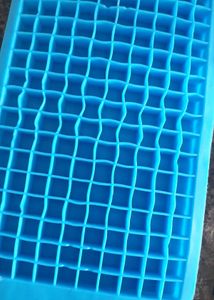 Mini Ice Cube Tray &amp; Spoons Set