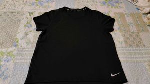 Nike Dri-FIT T-Shirt