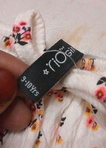 9-10 year Charming Floral Off-Shoulder Dress