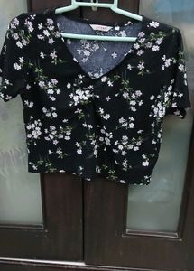 Black Floral V-Neck Crop Top - XL Size