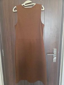 Chic Sleeveless Brown Sheath Dress with Coat