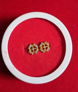 Elegant Diamond Stud Earrings gold ✨️