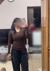 Brown V-Neck Long Sleeve Top