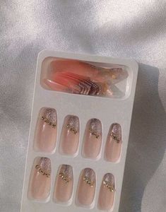 Nails Tips Professional Design