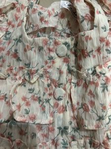 cute floral top