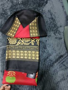 Red &amp; Black Floral Handloom Saree