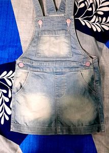 Combo Girl's Dungaree &amp; Tshirt For 3 To 4 Years