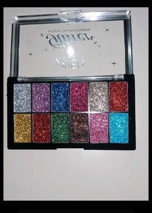 Aver Beauty Glitter Eyeshadow Palette