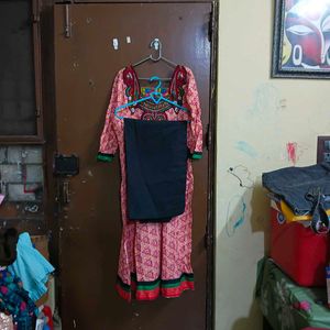 Pink Printed Kurta with Black pant