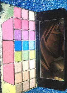 Multi-Color Makeup Kit – Eyeshadow, Blush & Face M