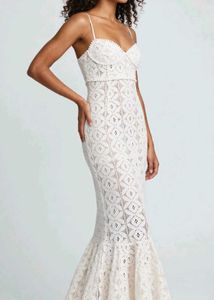 Elegant White Lace Fishtail Dress