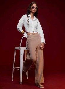Chic White Cropped Button-Up Shirt
