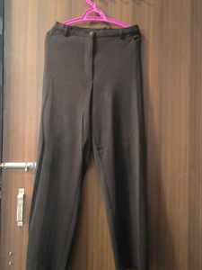 Stylish Wide-Legged Trousers