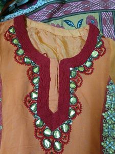 Lovely Boutique Made Paitila Suit Top N Dupata