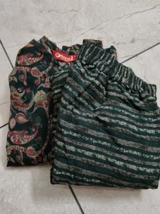 Elegant Kurta Set with Paisly Print