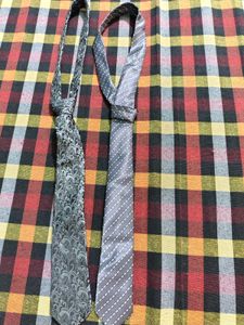 Stylish Men's Ties Set
