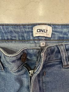 Women's Blue Straight Cut Jeans