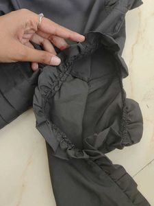 Elegant Gray Jacket With Zip And Sleeve Cutout