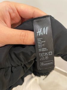 H&amp;M Detachable Ruffled Collar
