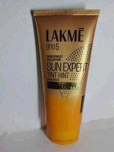 Lakme Sun Expert Tint Hint Sunscreen
