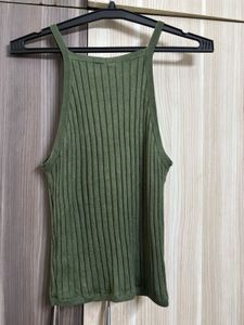 38 H&amp;M SOLID TOP