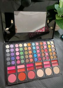 Clamy Makeup Palette