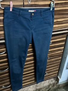 Stylish Blue Skinny Fit Pants