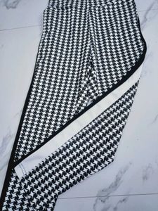 Houndstooth Print Leggings