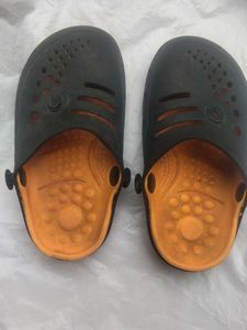 kids flip flops