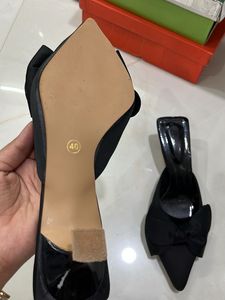 Black Bow Kitten size 40 Heels