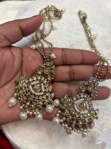 Elegant Pearl and Crystal Bridal Maang Tikka