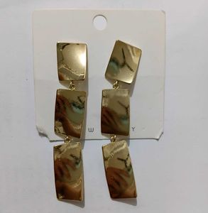 SHEIN Golden Dangle Earrings