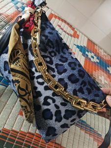 New Leopard Print Silling Bag 💙🐆