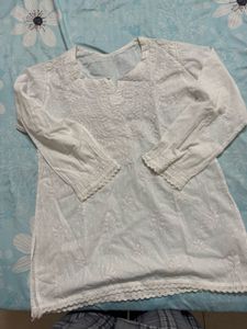 Elegant White Chikankari Kurta