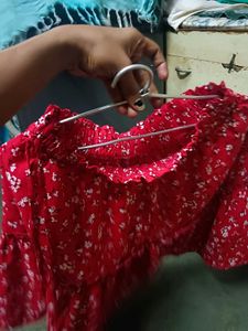 Chic Red Floral Mini Skirt