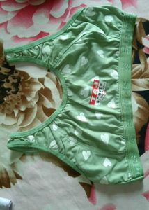 Cute Green Heart Print Sports Bra