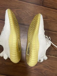 Cream Adidas Yeezy Boost 350 V2