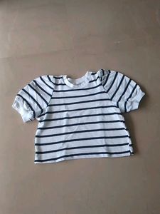 Chic Striped Cropped Tee