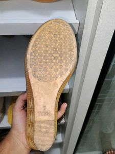 Stylish Women's Brown Sandals
