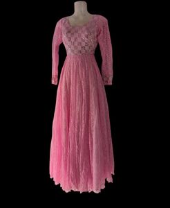 beautiful pink gown 😍