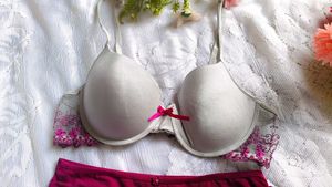 Cute Grey embroidery bra with brief 👍