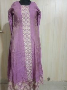 Elegant Lavender Kurta with Embellishments