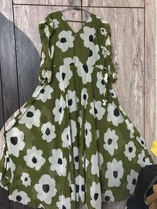 Chic Green Floral Maci Dress