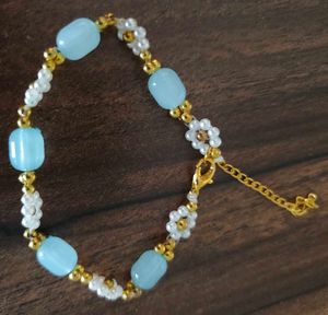 Chic Blue Beaded Bracelet